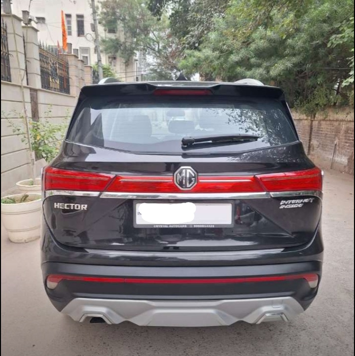 Mg Hector Plus(2021-2023) Sharp 1.5 Petrol Turbo Cvt 6-str